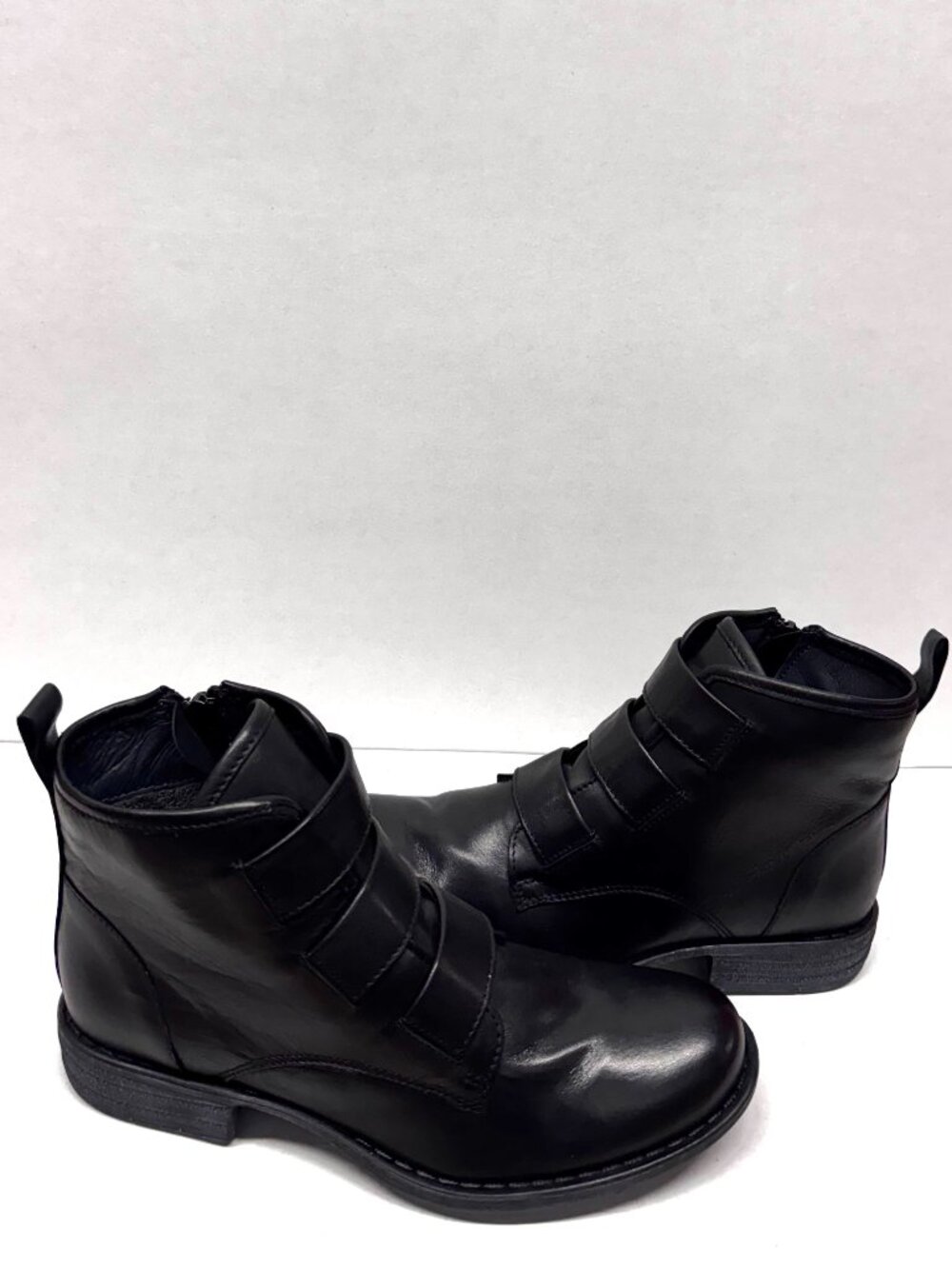 MIZ MOOZ ANKLE LEATHER BOOTIE FRONT STRAPS SIDE ZIP BLACK 37EU / 7US NEW B - 26